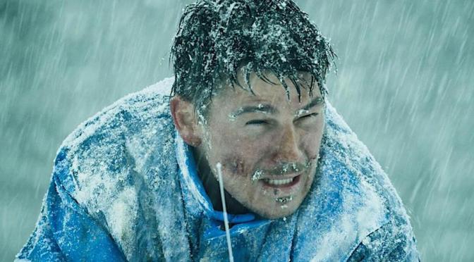 “O Poder e o Impossível”: só um tropeço (espero) de Josh Hartnett