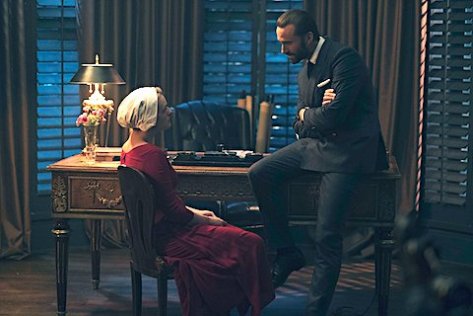 blogib_the-handmaids-tale_mat1