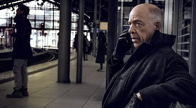 J.K. Simmons em dose dupla é só uma das qualidades de “Counterpart”
